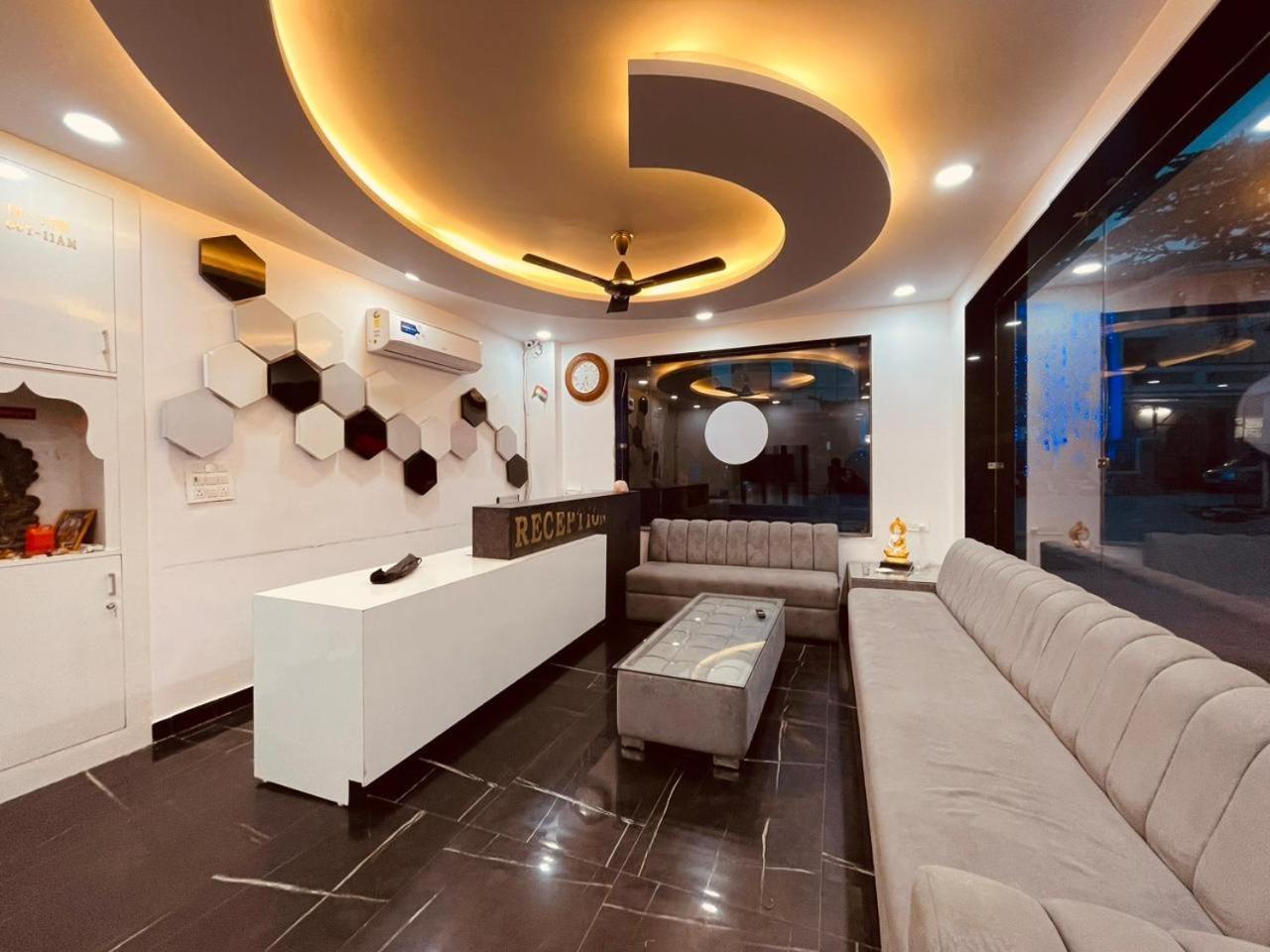 Wooibhotels The Divine Ganga Haridwār Zewnętrze zdjęcie